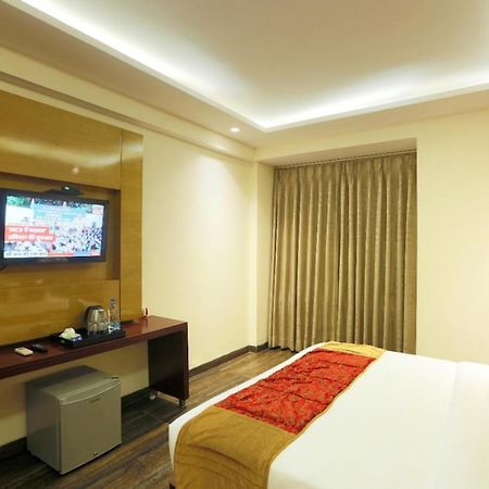 Hotel Lohias Delhi Airport ニューデリー エクステリア 写真