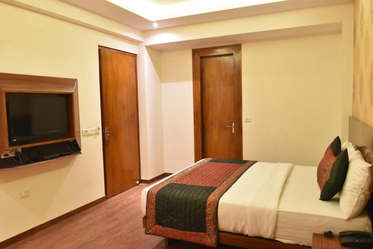 Hotel Lohias Delhi Airport ニューデリー エクステリア 写真