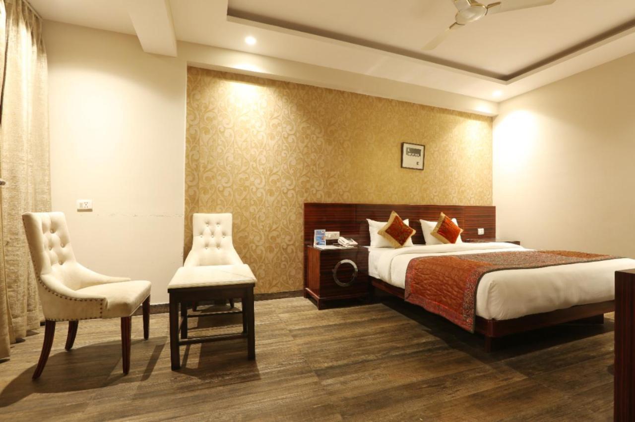 Hotel Lohias Delhi Airport ニューデリー エクステリア 写真