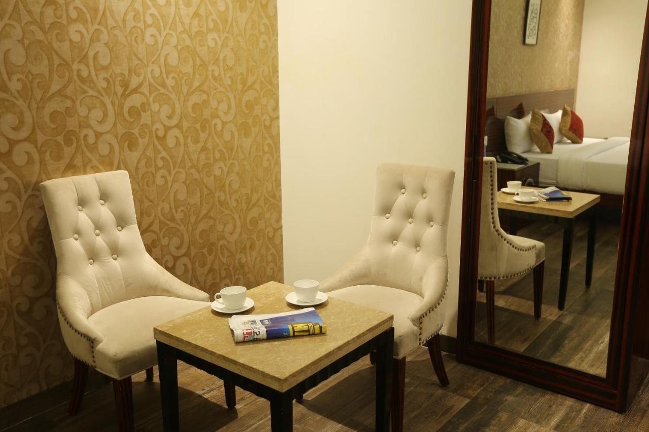 Hotel Lohias Delhi Airport ニューデリー エクステリア 写真