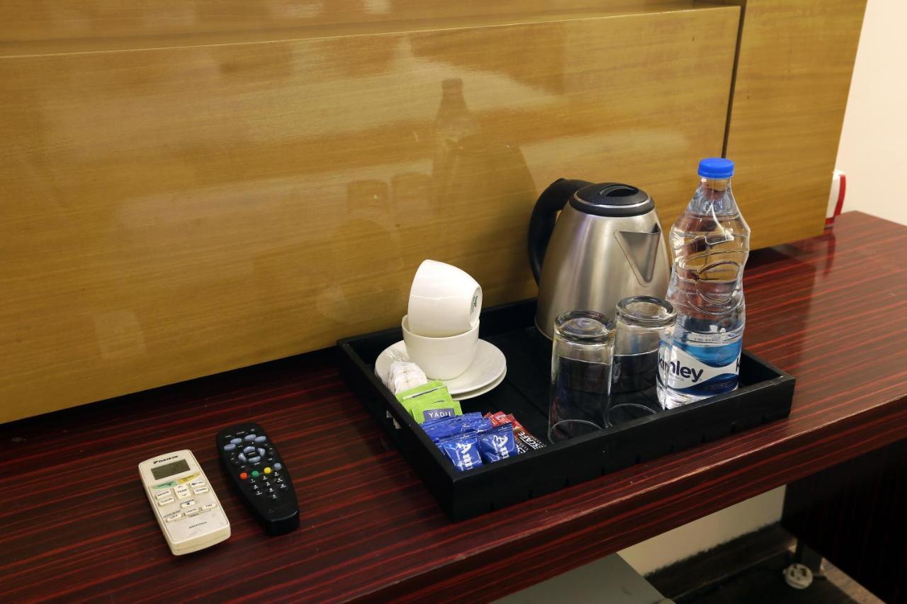 Hotel Lohias Delhi Airport ニューデリー エクステリア 写真