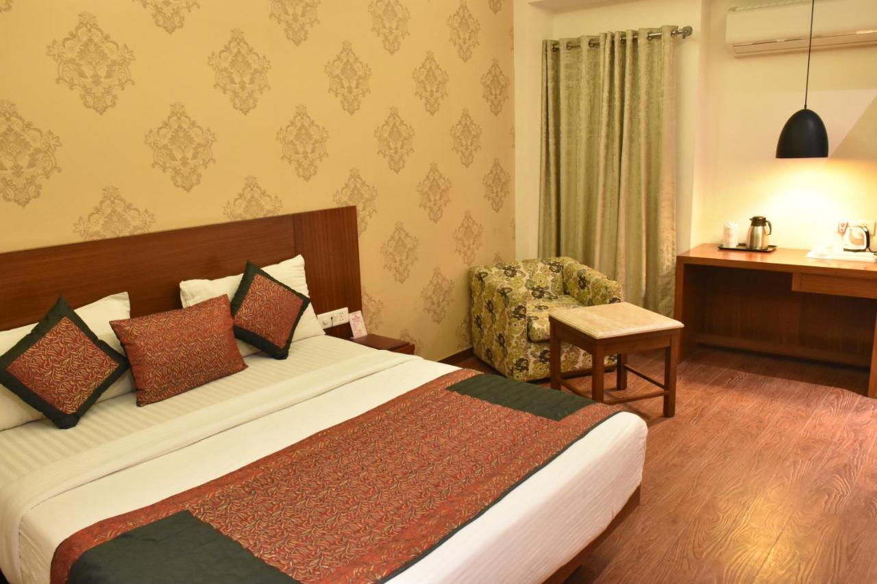 Hotel Lohias Delhi Airport ニューデリー エクステリア 写真