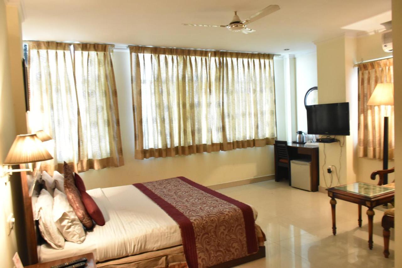 Hotel Lohias Delhi Airport ニューデリー エクステリア 写真