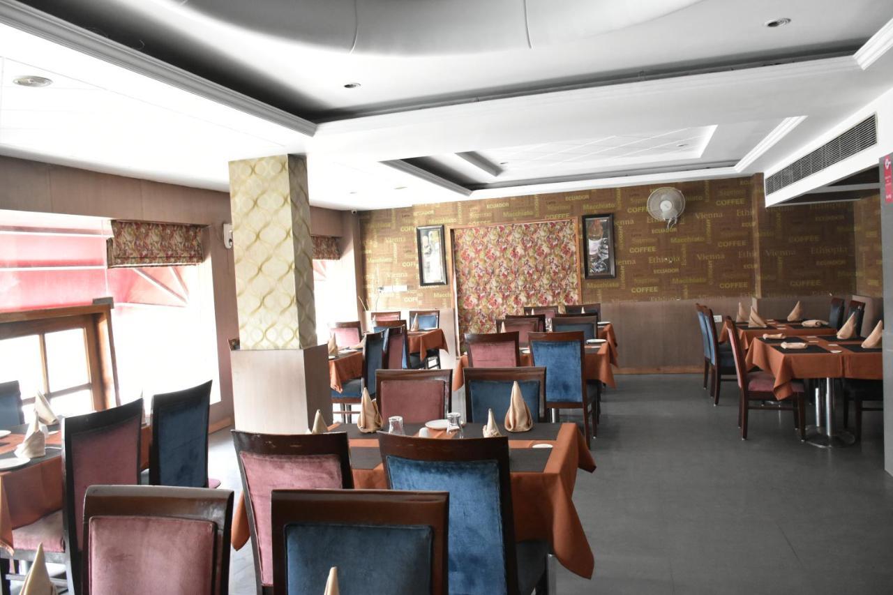 Hotel Lohias Delhi Airport ニューデリー エクステリア 写真