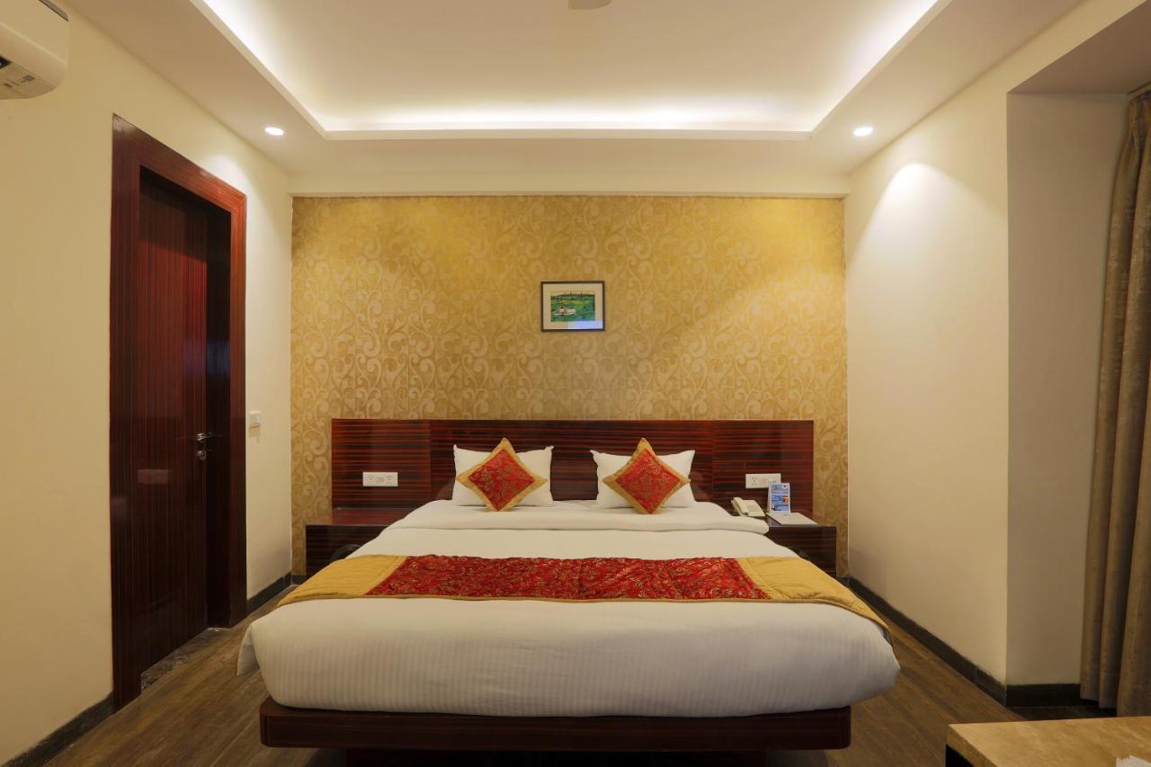 Hotel Lohias Delhi Airport ニューデリー エクステリア 写真