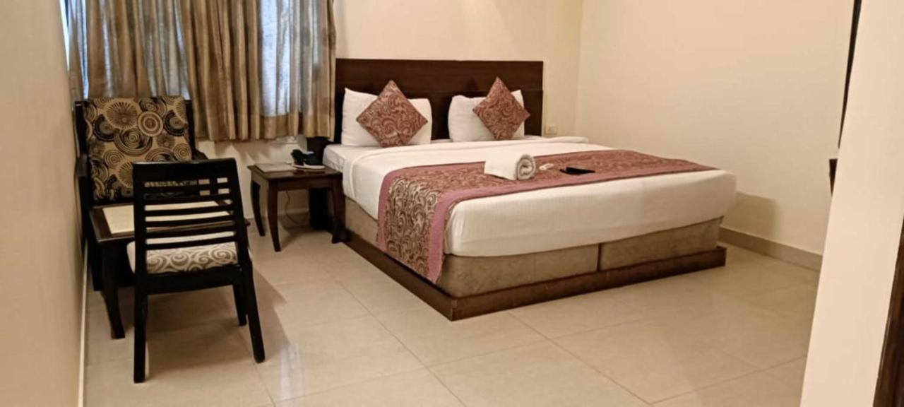 Hotel Lohias Delhi Airport ニューデリー エクステリア 写真